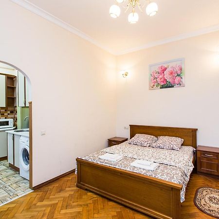 Квартира В Центрі Вулиця Балабана 29 Біля Краківського Ринку Lviv Luaran gambar