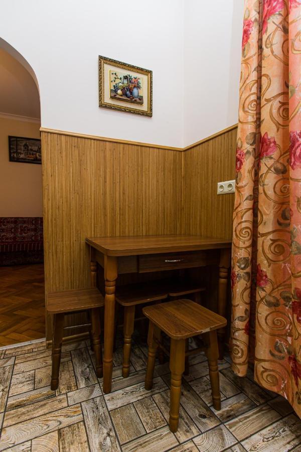 Квартира В Центрі Вулиця Балабана 29 Біля Краківського Ринку Lviv Luaran gambar